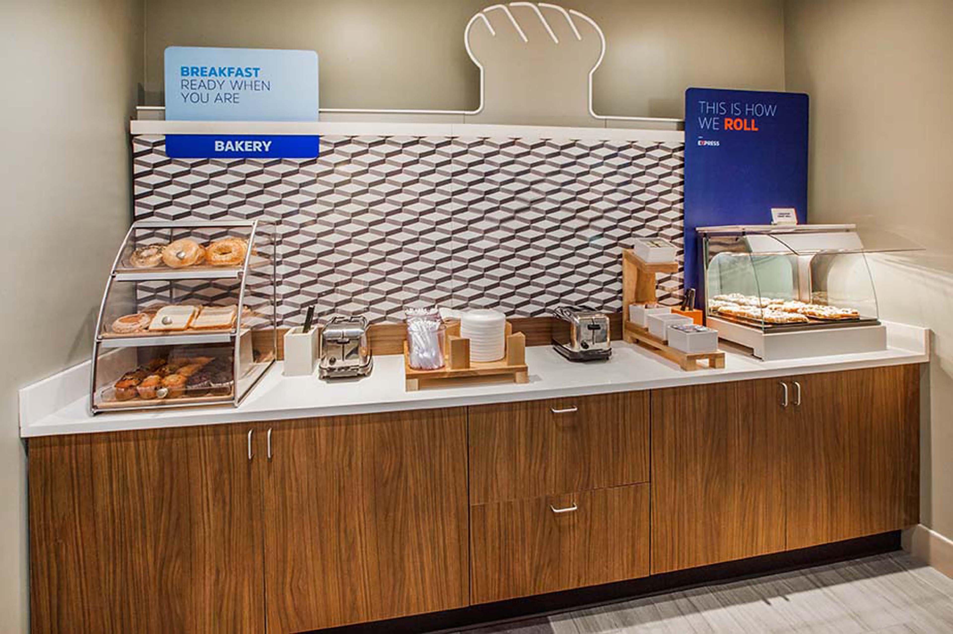 Holiday Express & Chicago West-o'hare Arpt Area By Ihg